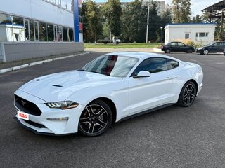 2019 Ford Mustang VI Рестайлинг, белый, 1750000 рублей, вид 2