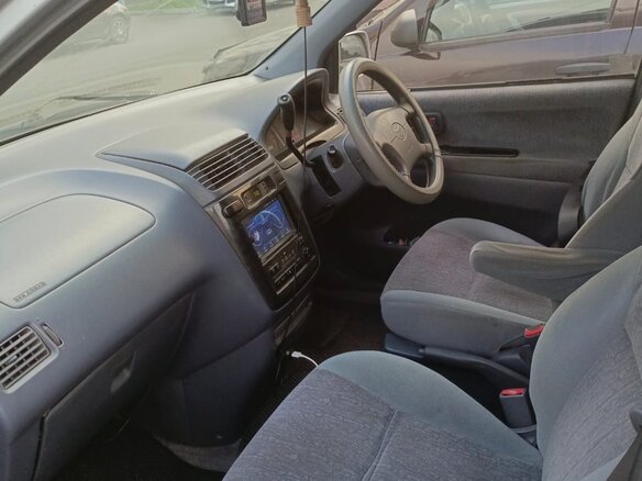 1999 Toyota Ipsum I (M10), серый, 430000 рублей - вид 5