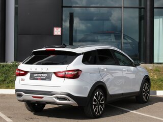 2024 Lada (ВАЗ) Vesta SW Cross I Рестайлинг (NG), белый, 1480000 рублей, вид 4