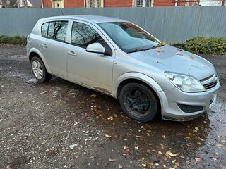 2011 Opel Astra H Рестайлинг, серебристый, 450000 рублей, вид 4