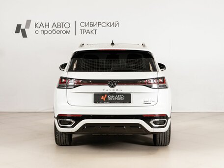 2023 Volkswagen Tayron I Рестайлинг, белый, 3575458 рублей, вид 4