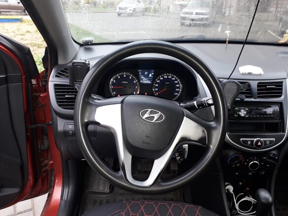 2011 Hyundai Solaris I, пурпурный, 900000 рублей - вид 10