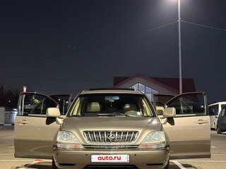 2002 Lexus RX 300 I, золотистый, 825000 рублей, вид 3