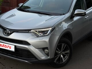 2017 Toyota RAV4 IV (XA40) Рестайлинг, серебристый, 2550000 рублей, вид 4
