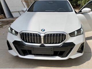 2026 BMW 5 серии Long 530Li xDrive VIII (G60/G61/G68), белый, 8390000 рублей, вид 1