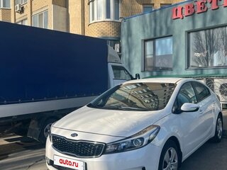 2018 Kia Cerato III Рестайлинг (Classic), белый, 1550000 рублей, вид 1