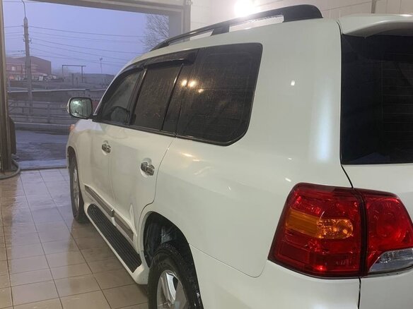 2013 Toyota Land Cruiser 200 Series Рестайлинг 1, белый, 3200000 рублей - вид 4