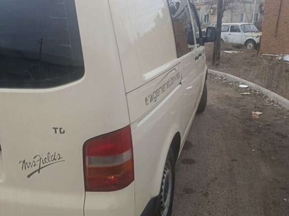 2004 Volkswagen Transporter, бежевый, 950000 рублей - вид 1