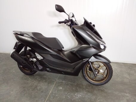 2025 Honda PCX 160, чёрный, 399000 рублей, вид 5
