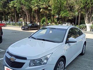 2013 Chevrolet Cruze I Рестайлинг, белый, 670000 рублей, вид 1