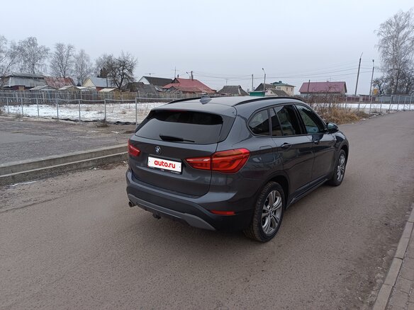 2018 BMW X1 16d sDrive II (F48), серый, 1999999 рублей - вид 2