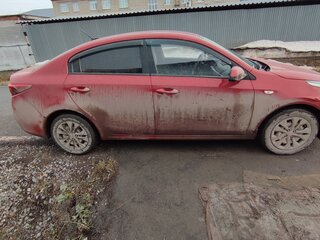 2020 Kia Rio IV, красный, 1800000 рублей, вид 3