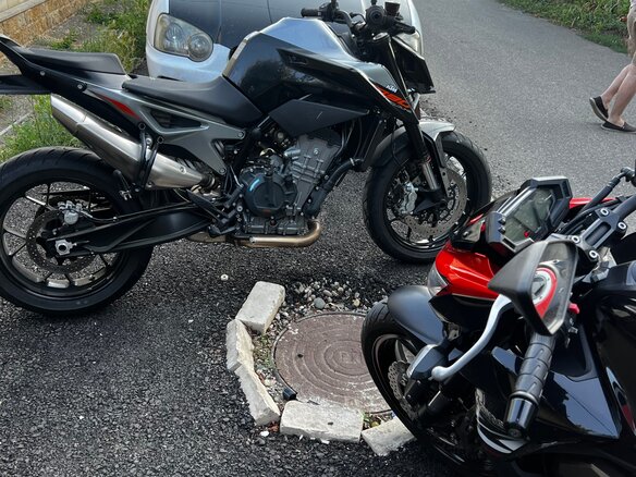 2019 KTM 790 Duke, серый, 700000 рублей - вид 7
