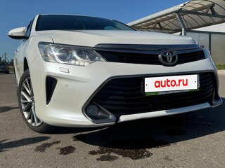 2017 Toyota Camry VII (XV50) Рестайлинг, белый, 2450000 рублей, вид 2