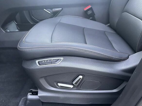 2025 Geely Okavango I Рестайлинг, белый - вид 23