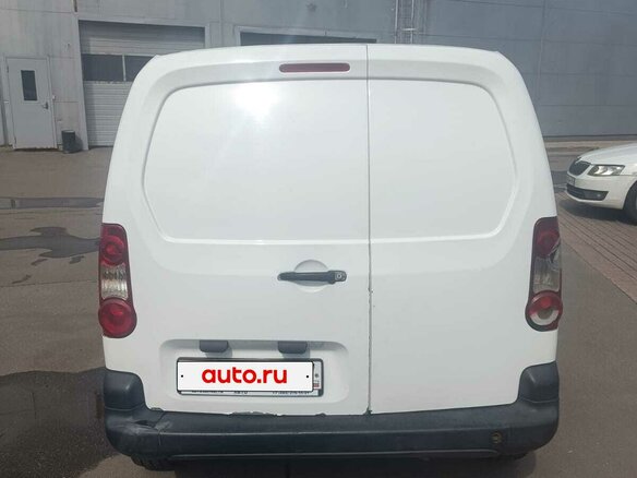 2013 Peugeot Partner, белый, 400000 рублей - вид 5