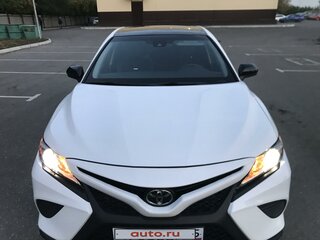 2017 Toyota Camry US Market VIII (XV70), белый, 2565000 рублей, вид 3