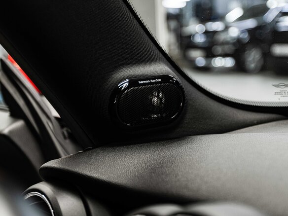 2019 Mini Hatch JCW III (F55/F56) Рестайлинг, зелёный, 2500000 рублей - вид 31