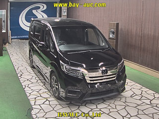 2017 Honda Stepwgn Spada V Рестайлинг, чёрный, 1670000 рублей, вид 2