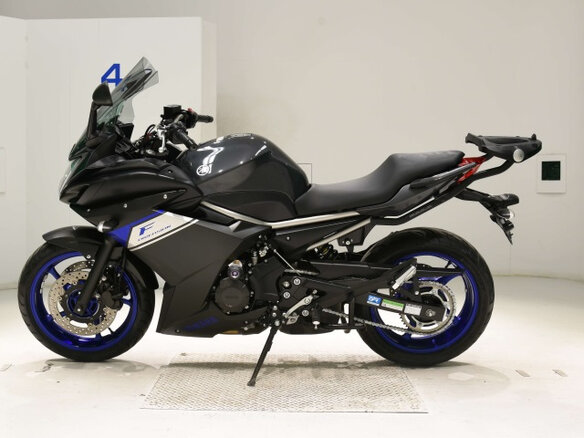 2014 Yamaha XJ6 (FZ6R), серый, 650000 рублей - вид 1