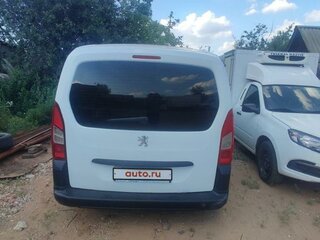 2010 Peugeot Partner II, белый, 700000 рублей, вид 2