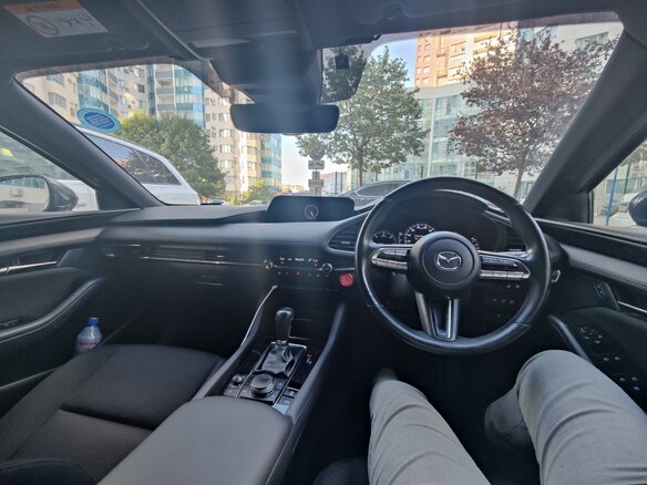 2019 Mazda 3 IV (BP), серый, 1700000 рублей - вид 5