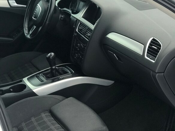 2010 Audi A4 IV (B8), серебристый, 1100000 рублей - вид 9
