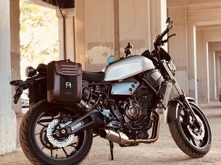2019 Yamaha XSR700, серый, 699990 рублей, вид 2