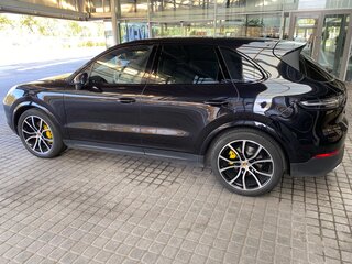 2018 Porsche Cayenne III, чёрный, 6100000 рублей, вид 4