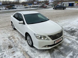 2012 Toyota Camry VII (XV50), белый, 2150000 рублей, вид 4