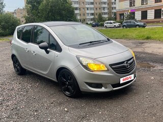 2014 Opel Meriva B Рестайлинг, серебристый, 800000 рублей, вид 3