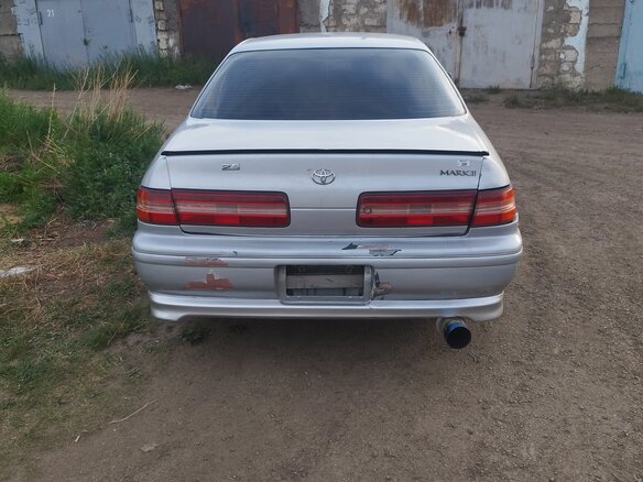 1996 Toyota Mark II VIII (X100), серый, 500000 рублей - вид 3