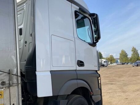 2019 Mercedes-Benz Actros, белый, 8300000 рублей, вид 3
