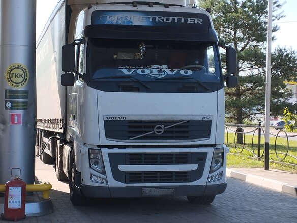2013 Volvo FH, белый, 4500000 рублей