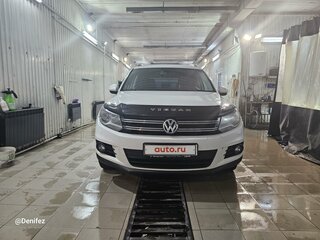 2011 Volkswagen Tiguan I Рестайлинг, белый, 1450000 рублей, вид 3