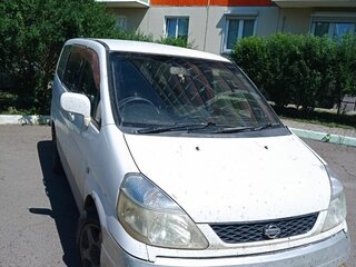 1999 Nissan Serena II (C24), белый, 450000 рублей, вид 2