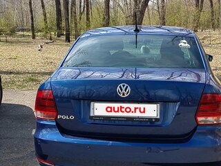 2017 Volkswagen Polo V Рестайлинг, синий, 950000 рублей, вид 4