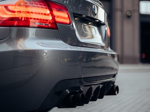 2010 BMW 3 серии 335xi V (E90/E91/E92/E93) Рестайлинг, серый, 2100000 рублей - вид 16