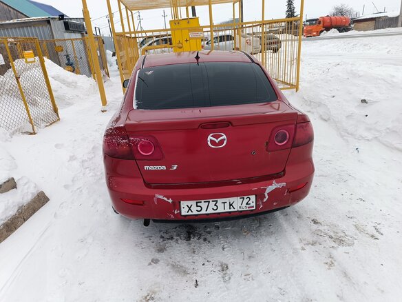 2005 Mazda 3 I (BK), красный, 400000 рублей - вид 2