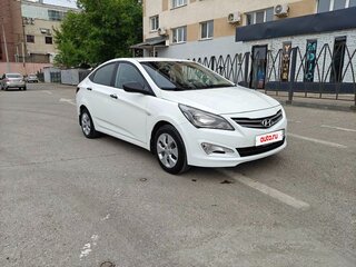 2016 Hyundai Solaris I Рестайлинг, белый, 690000 рублей, вид 1