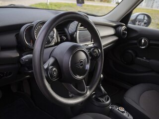 2020 Mini Hatch Cooper D III (F55/F56) Рестайлинг, серый, 1600000 рублей, вид 5
