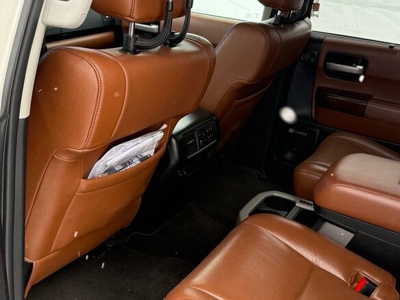 2012 Toyota Sequoia II, белый, 3900000 рублей - вид 26