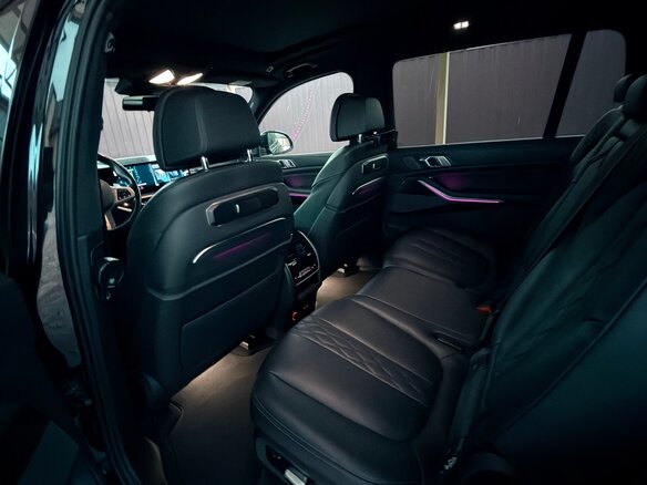 2022 BMW X7 40d I (G07) Рестайлинг, чёрный, 12800000 рублей - вид 10