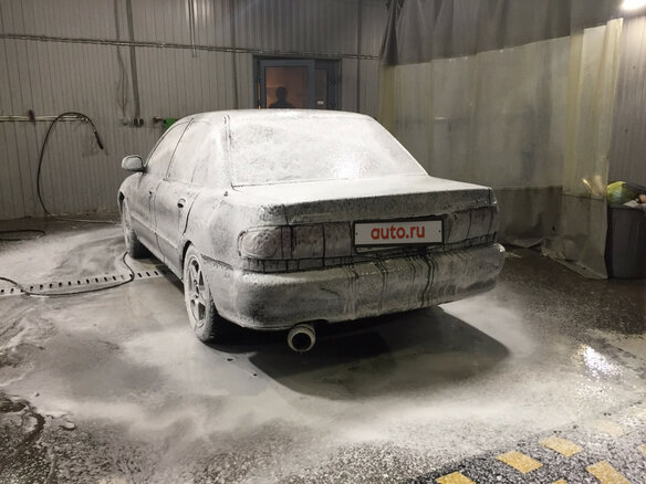 1994 Mitsubishi Lancer VI, серый