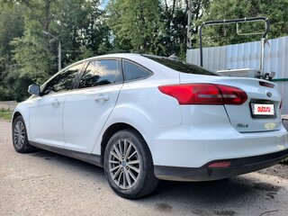2017 Ford Focus III Рестайлинг, белый, 900000 рублей, вид 5