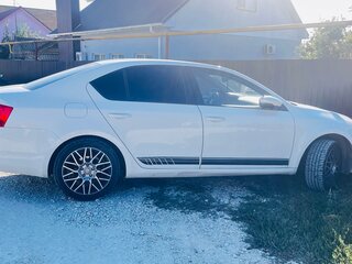 2014 Skoda Octavia III (A7), белый, 1400000 рублей, вид 3
