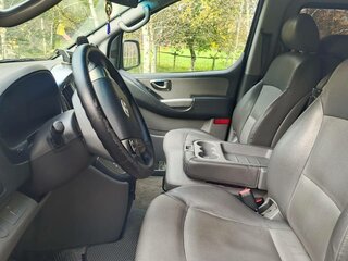 2011 Hyundai Grand Starex I, серый, 1660000 рублей, вид 5