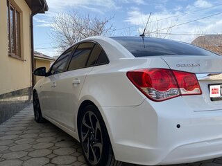 2011 Chevrolet Cruze I, белый, 620000 рублей, вид 4