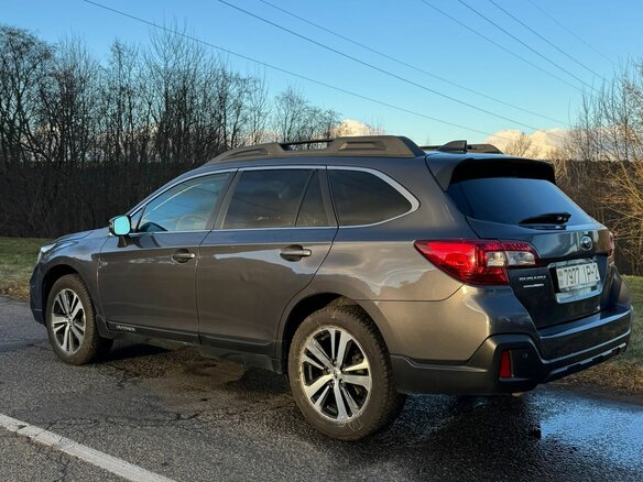 2019 Subaru Outback V Рестайлинг, серый, 1880000 рублей - вид 21