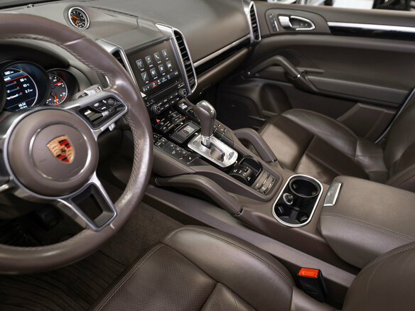 2017 Porsche Cayenne Diesel II Рестайлинг (958), белый, 4100000 рублей - вид 15